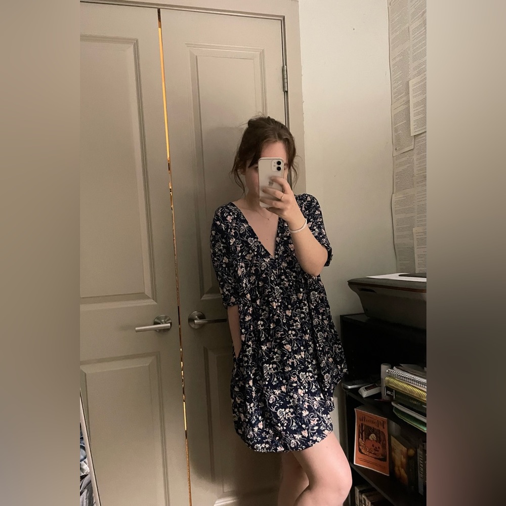 Natural Life Size Small V-Neck Navy Tan Floral Dress